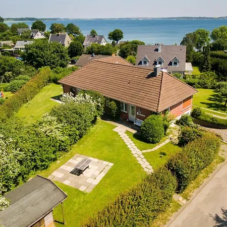 Seeblick I - Geraeumige 90qm - Ganzes Haus - 50m Zum Naturstrand - Mit Terrasse Und Grossem Garten - Kueche Neu Holiday home
