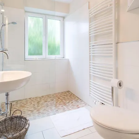 Seeblick I - Geraeumige 90qm - Ganzes Haus - 50m Zum Naturstrand - Mit Terrasse Und Grossem Garten - Kueche Neu Gluecksburg