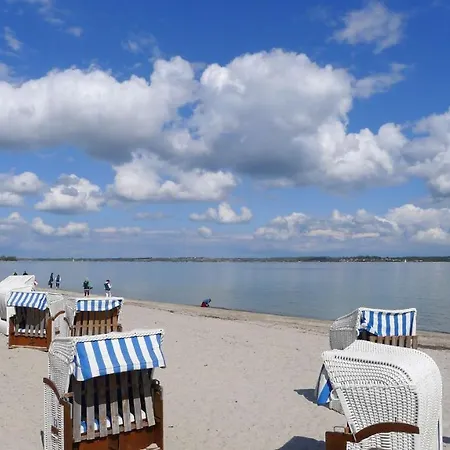 Seeblick I - Geraeumige 90qm - Ganzes Haus - 50m Zum Naturstrand - Mit Terrasse Und Grossem Garten - Kueche Neu Gluecksburg